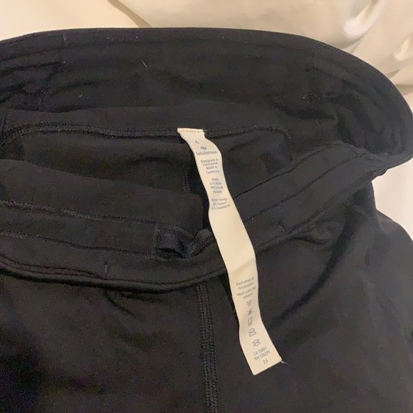 Lululemon Speed up tight 28” - Picture 2 of 4